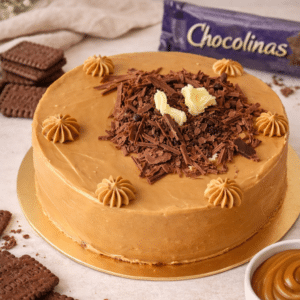 Galletas y crema a base de dulce de leche. Su textura es suave y muy dulce. Es ideal para los amantes de los dulces.