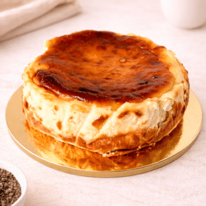 Consistencia cremosa y suave del queso, el crujiente de la galleta. Un final perfecto para cualquier comida.